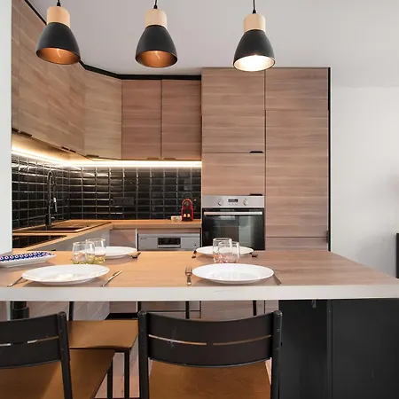 T2 Lumineux Avec Terrasse, Climatisation & Parking